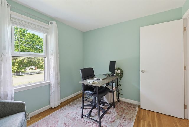 29 Tide Meadows Dr, Berkley, MA 02779