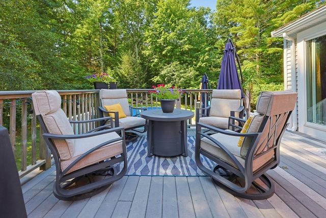 29 Tide Meadows Dr, Berkley, MA 02779