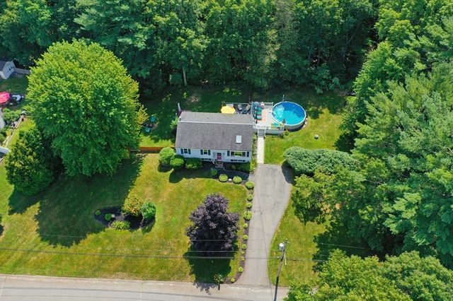 29 Tide Meadows Dr, Berkley, MA 02779