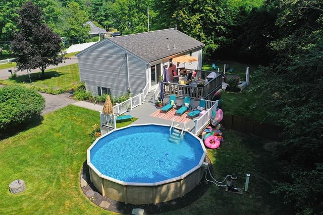 29 Tide Meadows Dr, Berkley, MA 02779