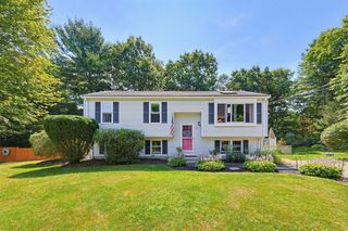 29 Tide Meadows Dr, Berkley, MA 02779