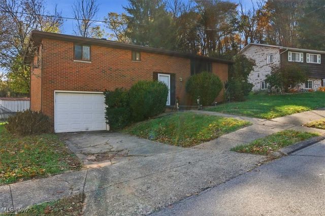 2709 Division Street Extension, Parkersburg, WV 26101