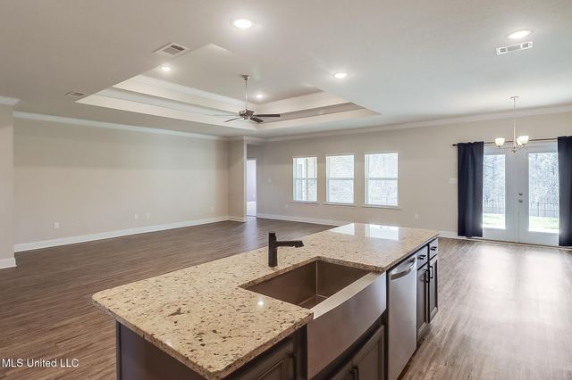 7081 Glen Eagle Drive, Biloxi, MS 39532