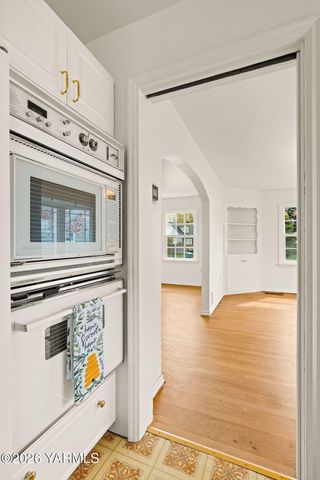 3102 Summitview Ave, Yakima, WA 98902