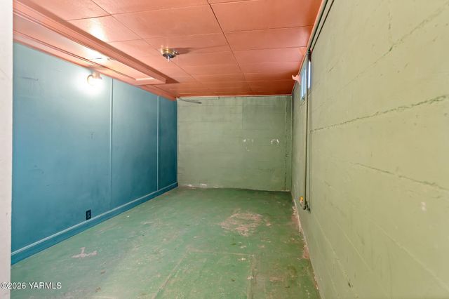 3102 Summitview Ave, Yakima, WA 98902