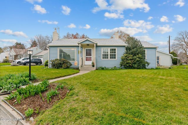 3102 Summitview Ave, Yakima, WA 98902