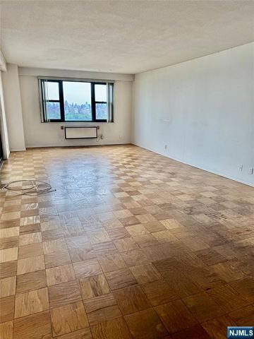 7855 JFK Blvd E 11 I, North Bergen, NJ 07047