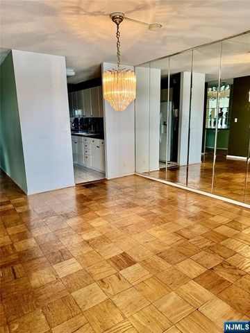 7855 JFK Blvd E 11 I, North Bergen, NJ 07047