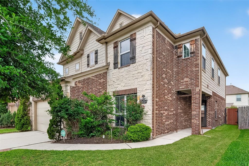8134 Pastel Dawn Trace Trace, Houston, TX 77049
