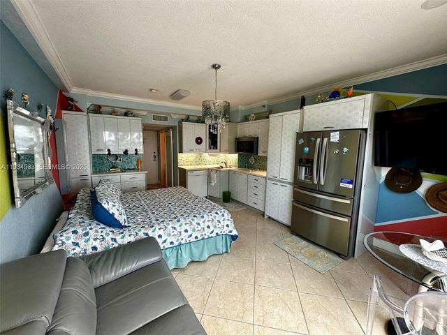 6345 Collins Ave 435, Miami Beach, FL 33141