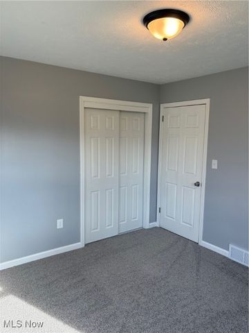 4135 Leavitt Drive NW, Warren, OH 44485