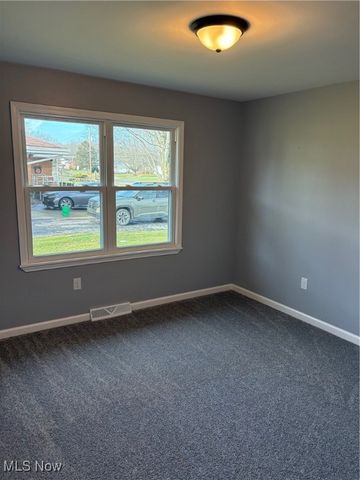 4135 Leavitt Drive NW, Warren, OH 44485