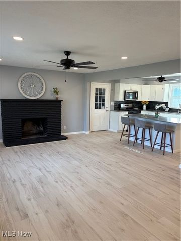 4135 Leavitt Drive NW, Warren, OH 44485