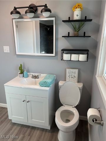 4135 Leavitt Drive NW, Warren, OH 44485