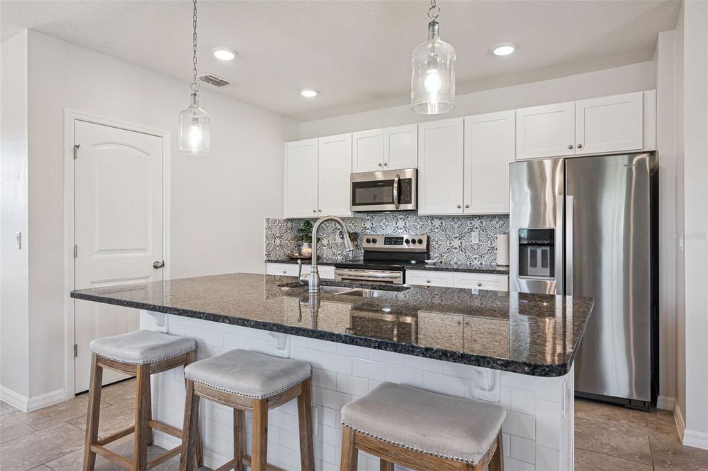 Image 17 of property listing at 16156 ARBOR CREST ALLEY, Winter Garden, FL 34787