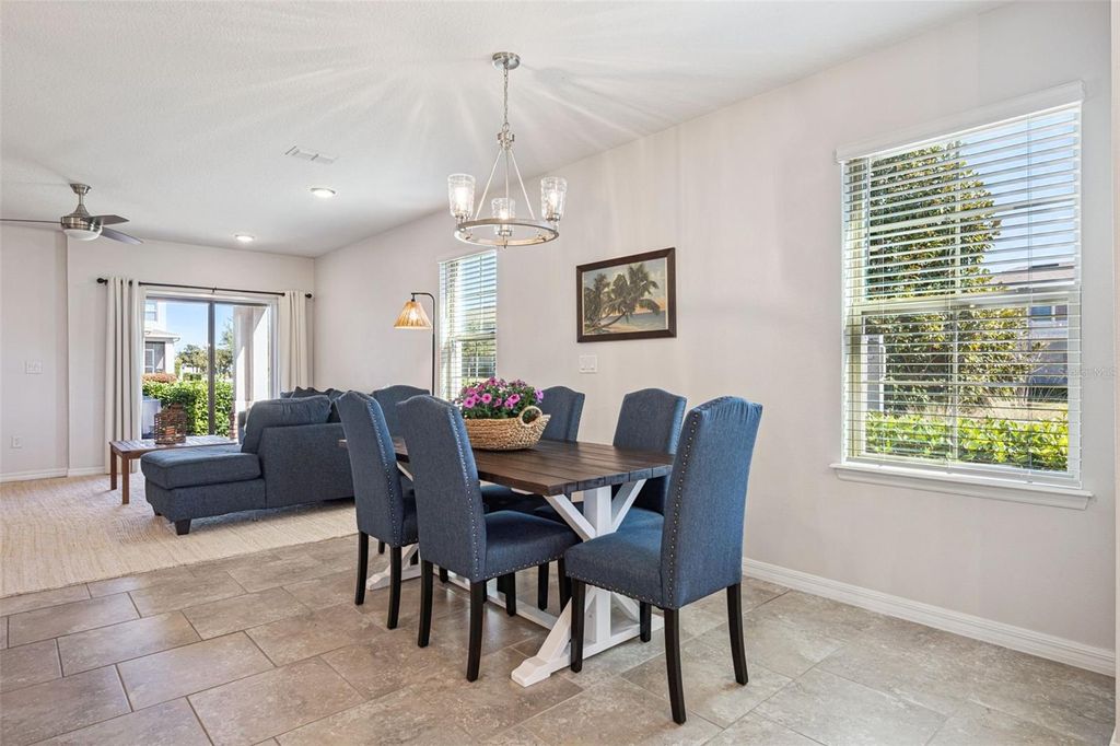 Image 6 of property listing at 16156 ARBOR CREST ALLEY, Winter Garden, FL 34787