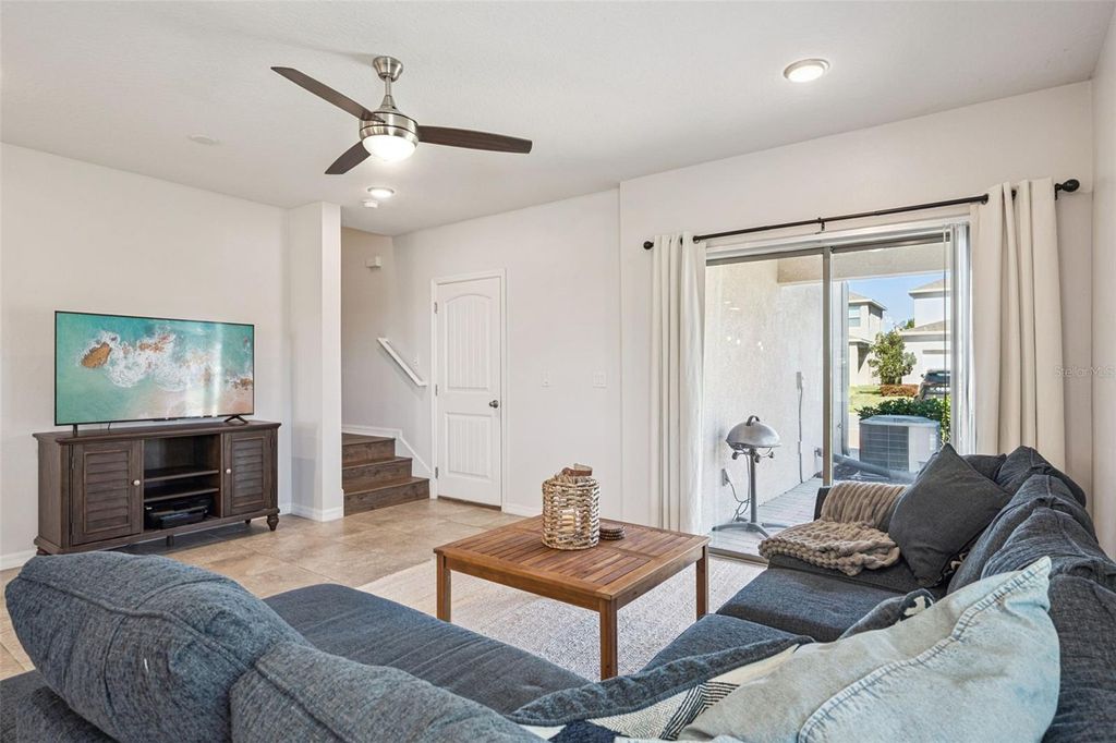 Image 10 of property listing at 16156 ARBOR CREST ALLEY, Winter Garden, FL 34787