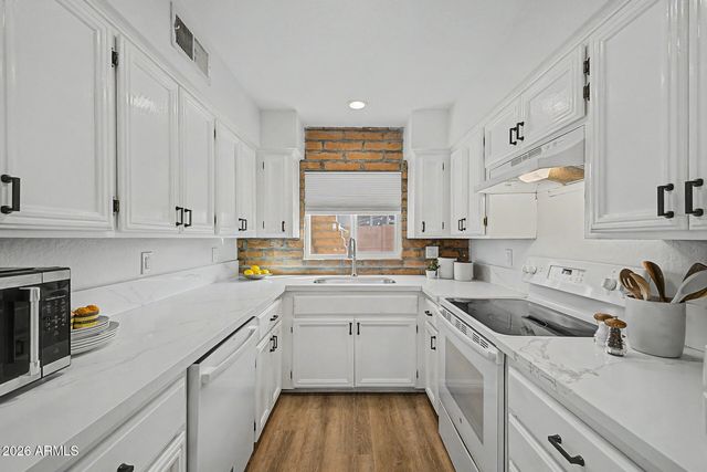 4425 E HUBBELL Street 98, Phoenix, AZ 85008