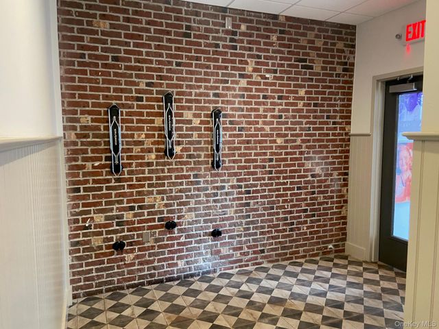 587 Main Street 2, Islip, NY 11751