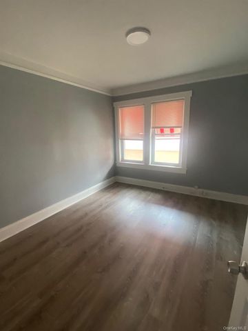 587 Main Street 2, Islip, NY 11751