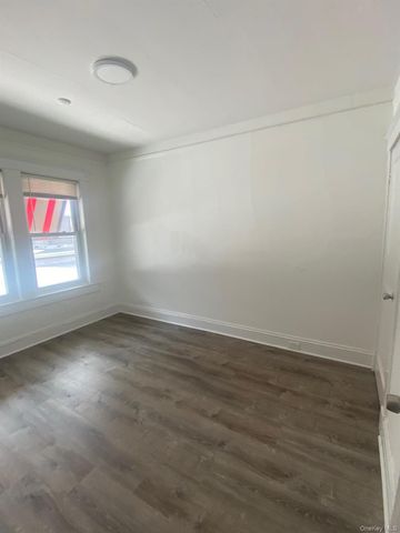 587 Main Street 2, Islip, NY 11751