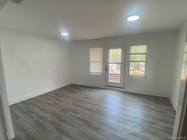 587 Main Street 2, Islip, NY 11751