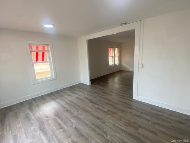 587 Main Street 2, Islip, NY 11751