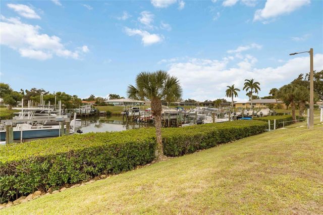 738 SORRENTO INLET 738, Nokomis, FL 34275