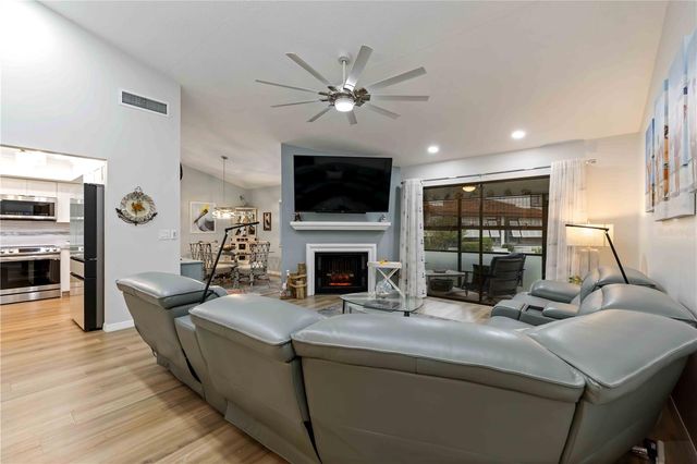 738 SORRENTO INLET 738, Nokomis, FL 34275