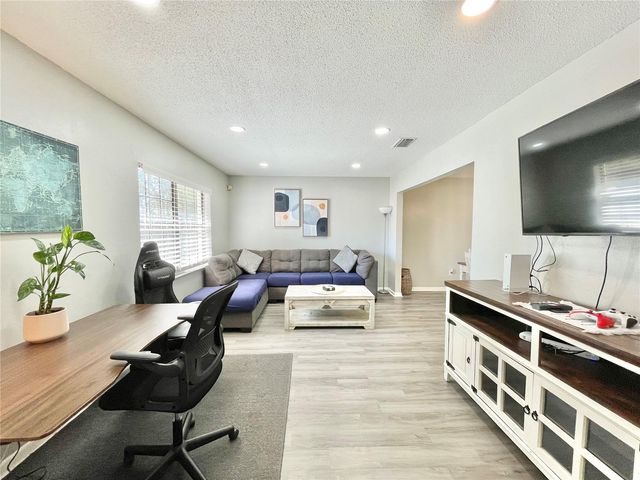 2138 NW 29TH PLACE, Gainesville, FL 32605