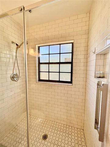 2138 NW 29TH PLACE, Gainesville, FL 32605