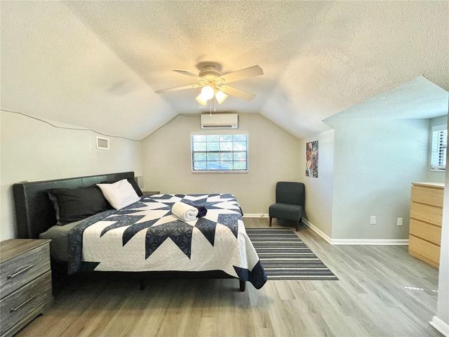 2138 NW 29TH PLACE, Gainesville, FL 32605