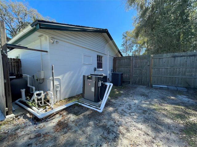 2138 NW 29TH PLACE, Gainesville, FL 32605
