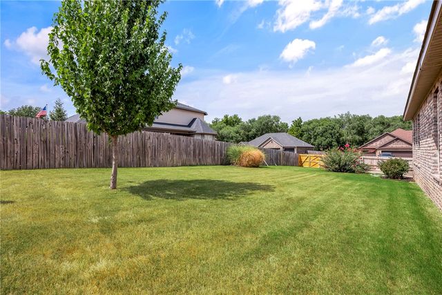 775 Douglas Street, Pea Ridge, AR 72751
