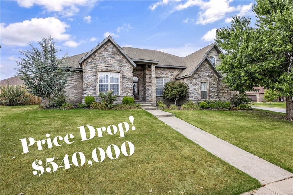 775 Douglas Street, Pea Ridge, AR 72751