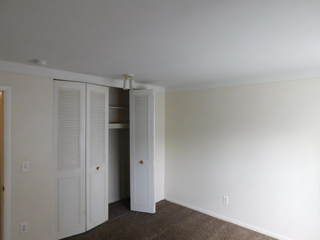 448 Fox Hills Drive S 3, Bloomfield Hills, MI 48304