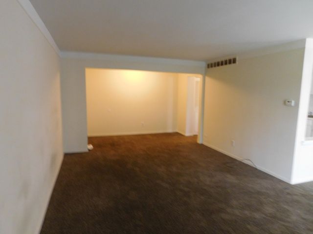 448 Fox Hills Drive S 3, Bloomfield Hills, MI 48304