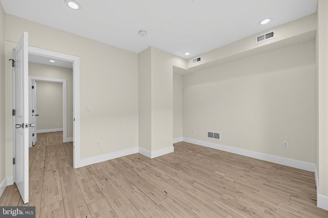 425 W THOMPSON ST, Philadelphia, PA 19122