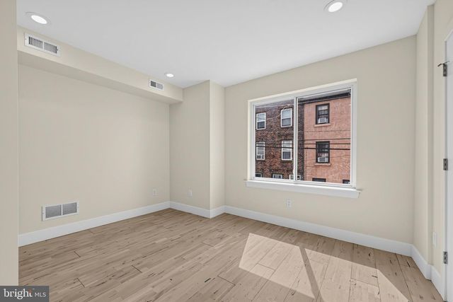 425 W THOMPSON ST, Philadelphia, PA 19122