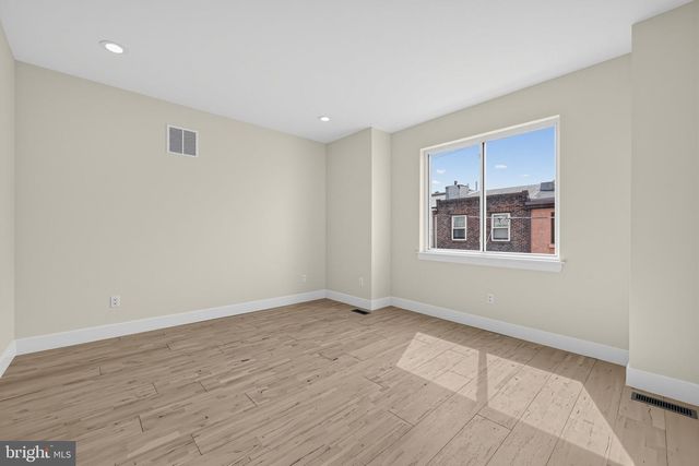 425 W THOMPSON ST, Philadelphia, PA 19122