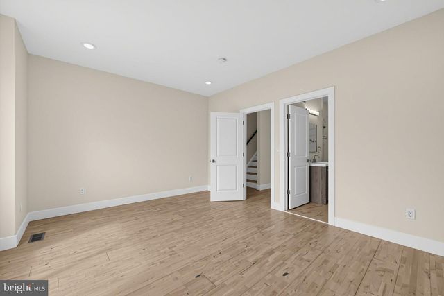 425 W THOMPSON ST, Philadelphia, PA 19122
