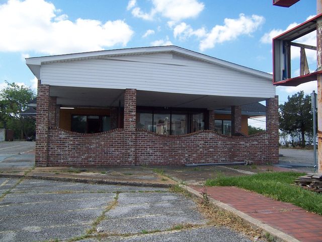 1110 Grand Caillou Road, Houma, LA 70363