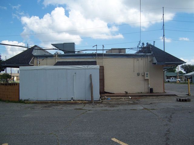 1110 Grand Caillou Road, Houma, LA 70363