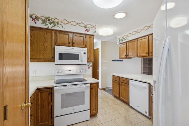 4005 Mackinac Drive, Janesville, WI 53546