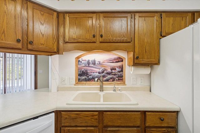 4005 Mackinac Drive, Janesville, WI 53546