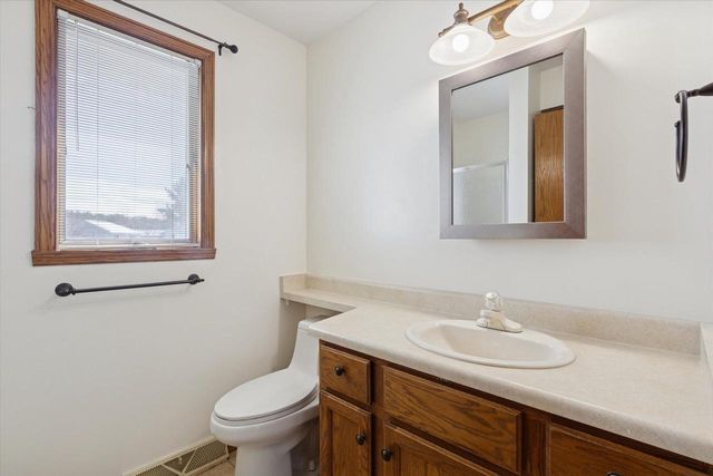 4005 Mackinac Drive, Janesville, WI 53546