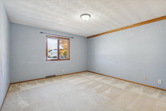 4005 Mackinac Drive, Janesville, WI 53546