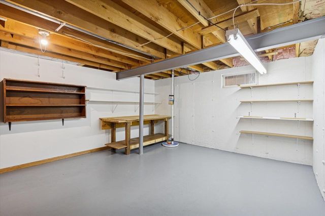 4005 Mackinac Drive, Janesville, WI 53546