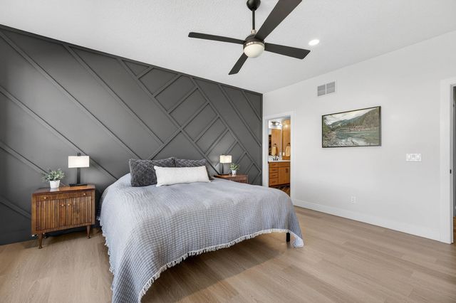 4586 Lakeside Drive, Bettendorf, IA 52722