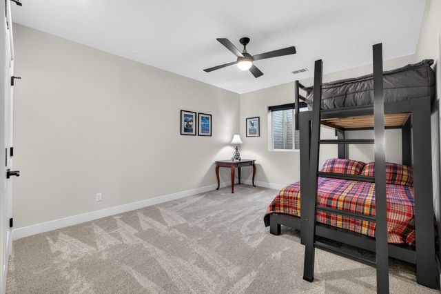 4586 Lakeside Drive, Bettendorf, IA 52722